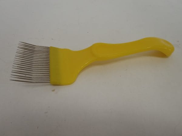 Uncapping scratcher - Yellow